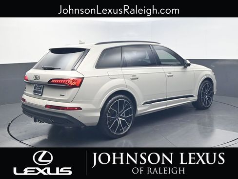Used 2023 Audi Q7 3.0T Prestige AWD/4WD image 9