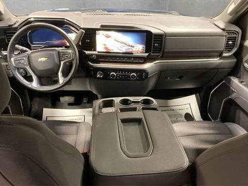 Used 2022 Chevrolet Silverado 1500 LT w/ Protection Package image 2