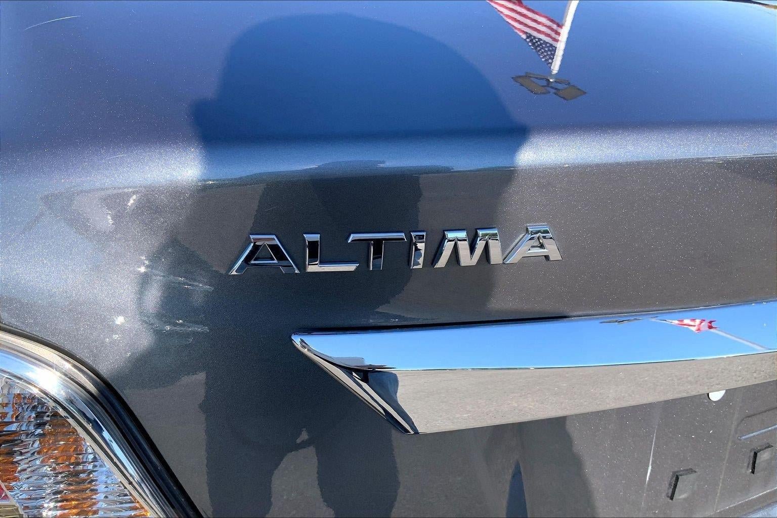Used 2014 Nissan Altima 2.5 S w/ Display Audio Package FWD image 27
