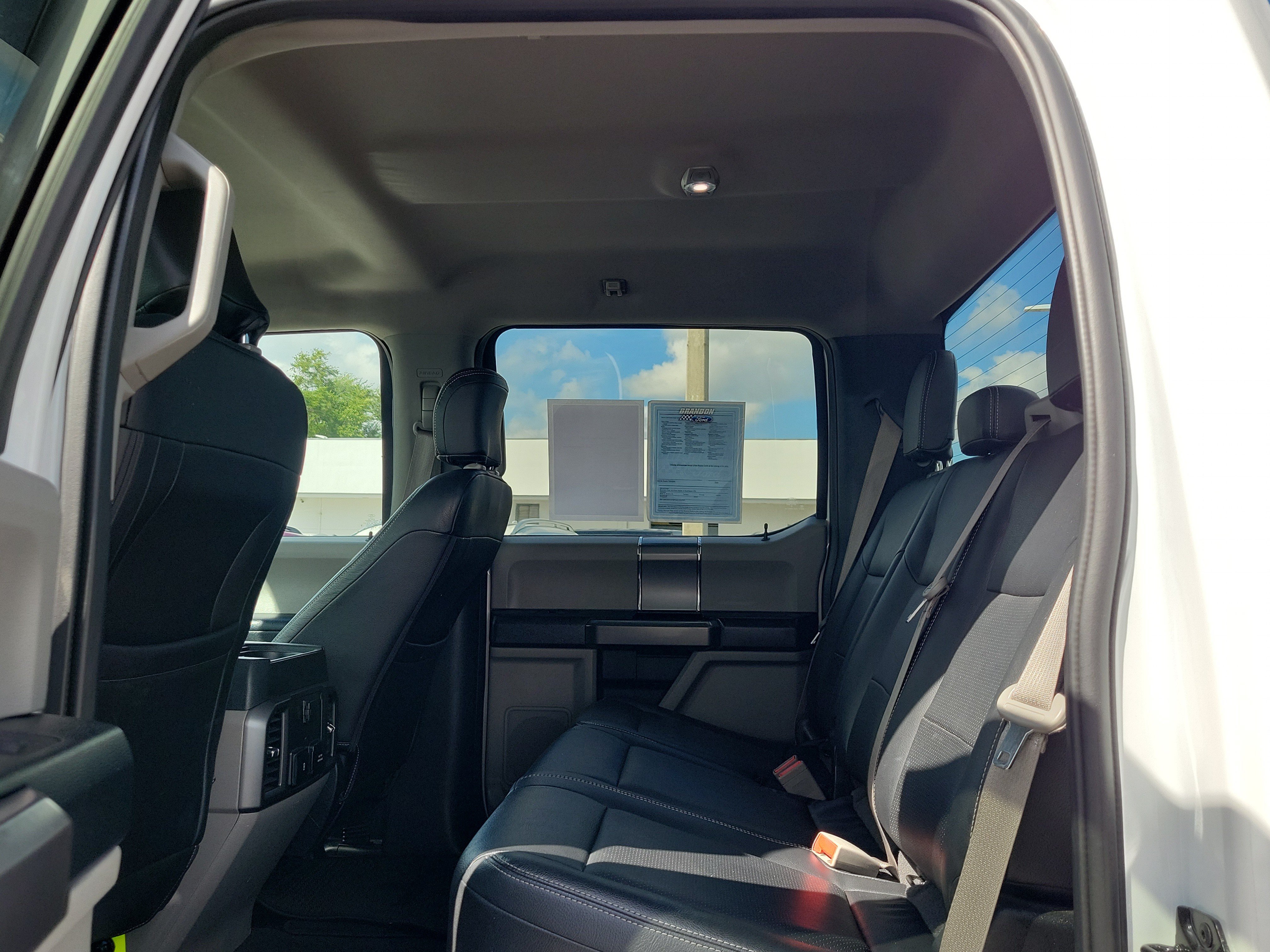 Used 2019 Ford F250 XLT w/ XLT Premium Package AWD/4WD image 11