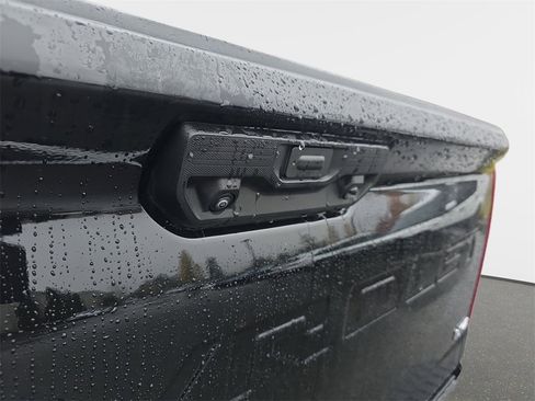 Used 2024 Chevrolet Silverado 2500 LTZ image 17