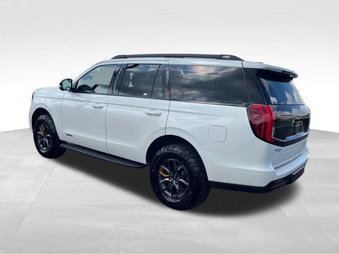 Used 2025 Ford Expedition Tremor AWD/4WD image 3