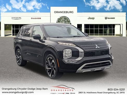 Used 2024 Mitsubishi Outlander SE FWD image 1