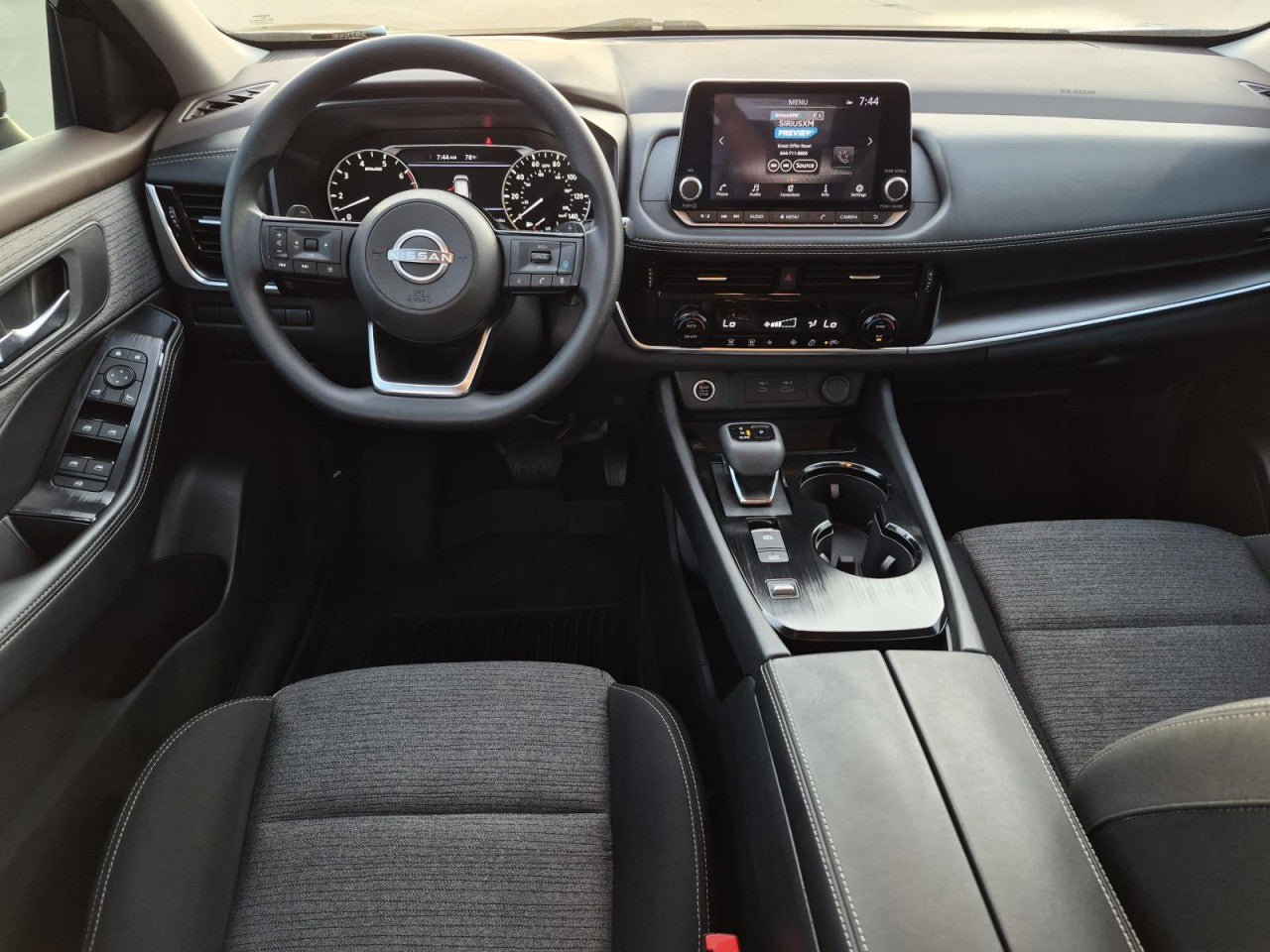 Used 2023 Nissan Rogue SV FWD image 14