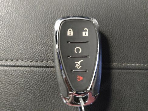Used 2023 Chevrolet Traverse LT FWD image 32