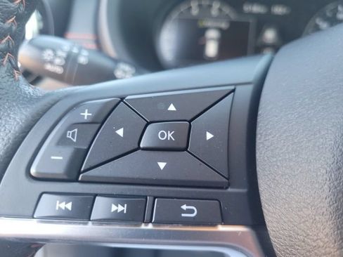 Used 2024 Nissan Kicks SR w/ SR Premium Package FWD image 14