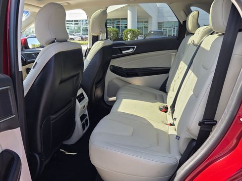 Used 2017 Ford Edge Titanium w/ Equipment Group 301A FWD image 11