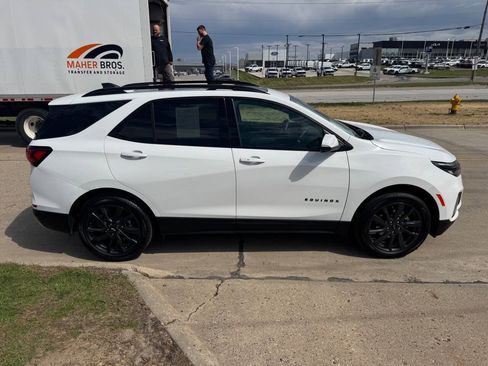 Used 2024 Chevrolet Equinox RS w/ RS Leather Package AWD/4WD image 6