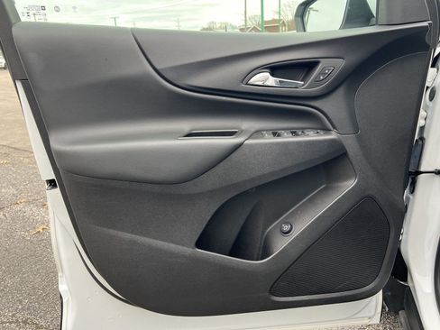 Used 2024 Chevrolet Equinox LT image 12