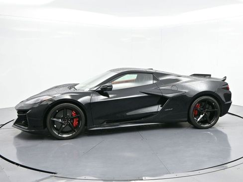 Used 2025 Chevrolet Corvette E-Ray w/ ZER Performance Package image 4