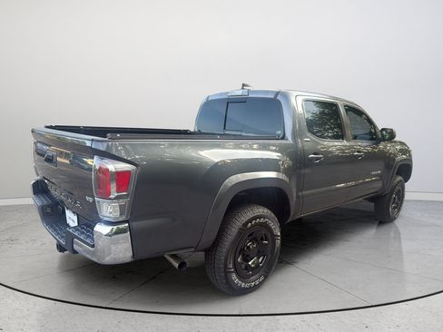 Used 2021 Toyota Tacoma SR5 RWD image 15