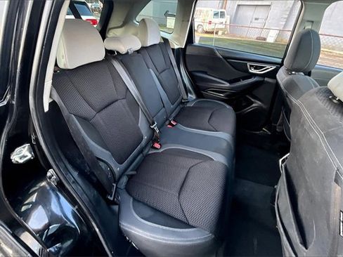 Used 2020 Subaru Forester Premium image 29