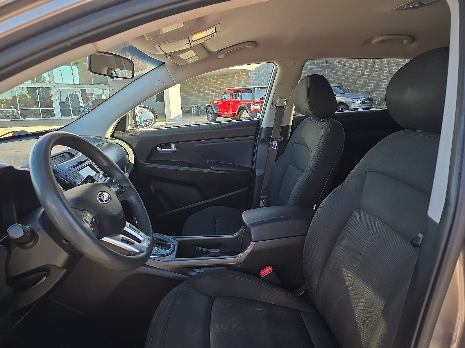Used 2013 Kia Sportage LX FWD image 12