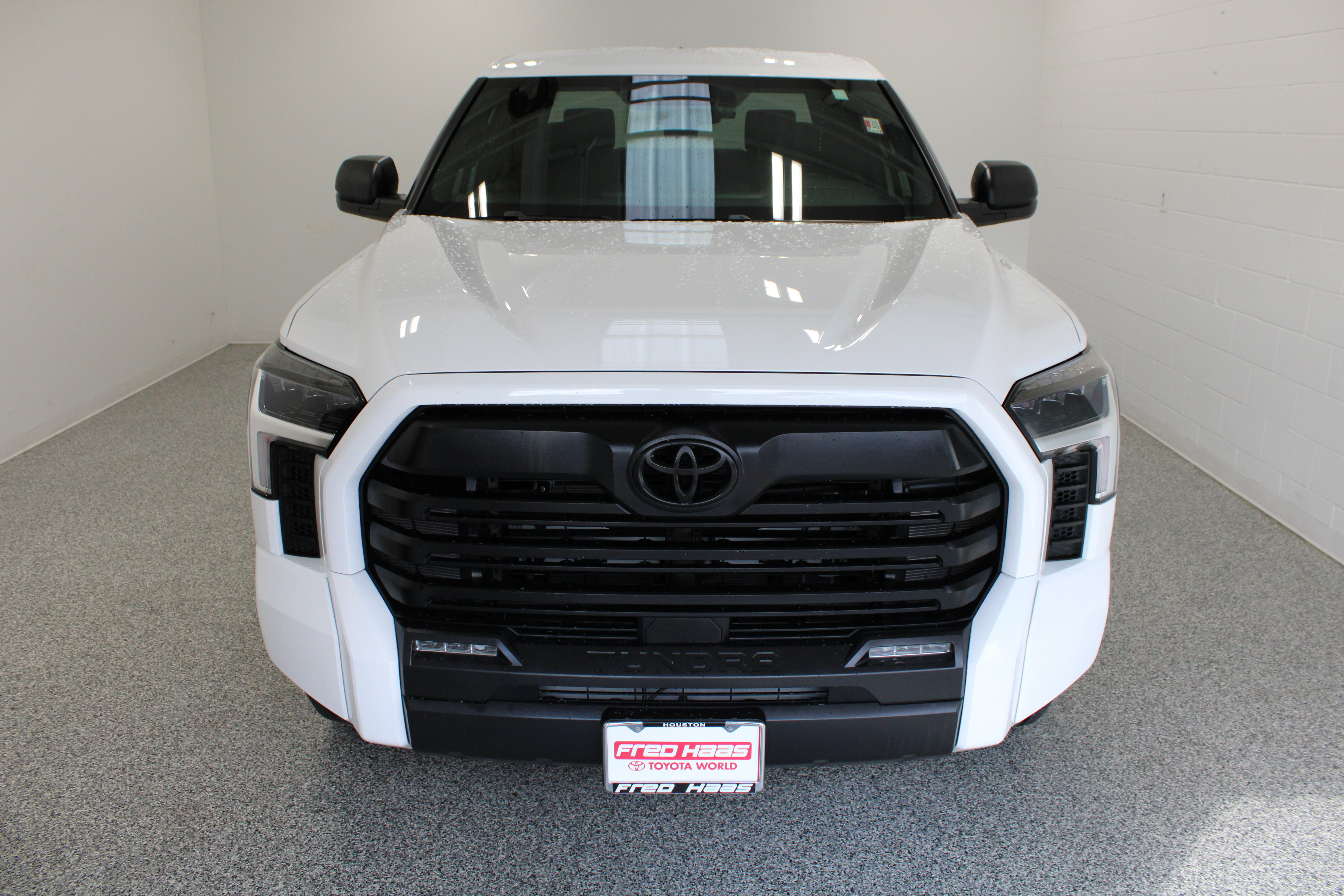 Used 2026 Toyota Tundra SR5 w/ SX Package AWD/4WD image 3