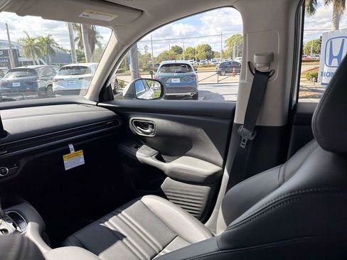 New 2026 Honda HR-V EX-L image 11