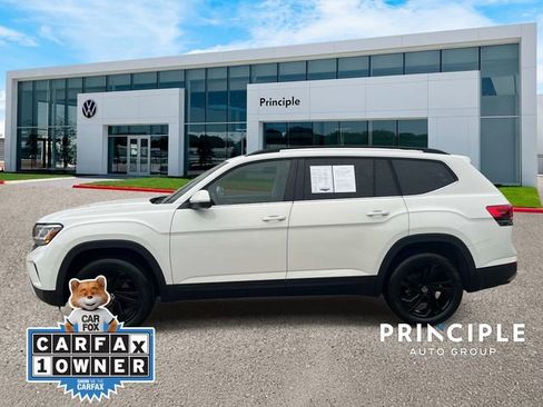 Used 2023 Volkswagen Atlas SE w/ Black Wheel Package FWD image 6