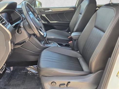Used 2023 Volkswagen Tiguan SE R-Line image 17