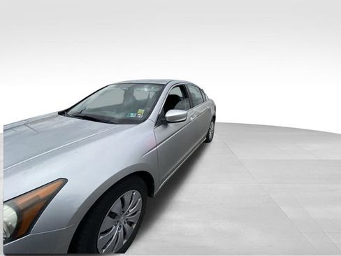 Used 2010 Honda Accord LX image 2