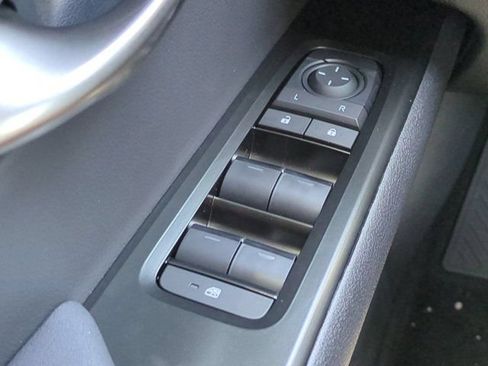Used 2026 Lexus UX 300h FWD w/ Accessory Package (Z1) image 21