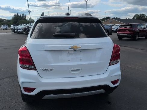 Used 2022 Chevrolet Trax LT w/ LT Convenience Package AWD/4WD image 6