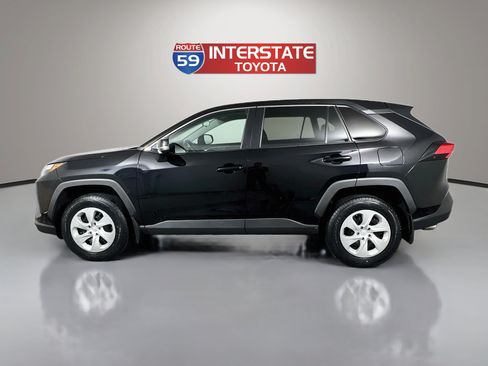 Used 2023 Toyota RAV4 LE AWD/4WD image 5