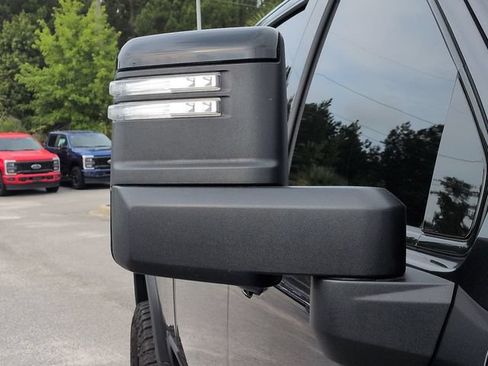 Used 2025 GMC Sierra 2500 AT4X AWD/4WD image 12