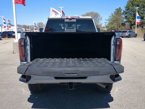 Used 2025 GMC Sierra 2500 AT4 w/ AT4 Premium Plus Package AWD/4WD image 23