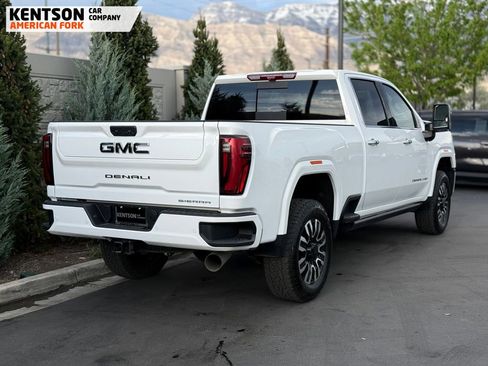 Used 2025 GMC Sierra 3500 Denali Ultimate image 9