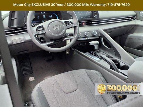 New 2025 Hyundai Elantra SE image 15