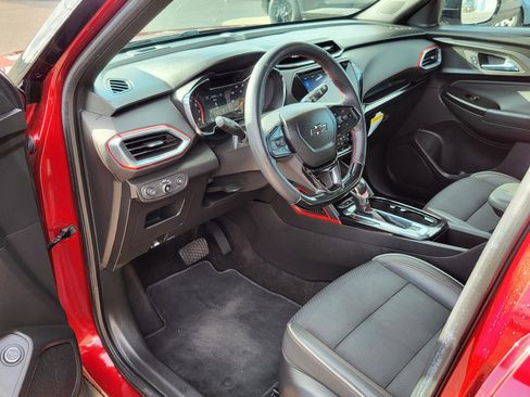 Used 2022 Chevrolet TrailBlazer RS w/ Sun and Liftgate Package image 16