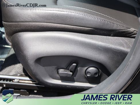 Used 2025 Jeep Compass Limited AWD/4WD image 23