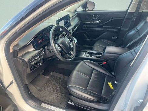 Used 2023 Lincoln Corsair Reserve w/ Jet Appearance Package image 26