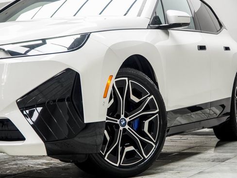 Used 2022 BMW iX xDrive50 w/ Sport Package image 3