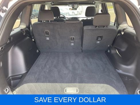 Used 2025 Jeep Grand Cherokee Laredo AWD/4WD image 6