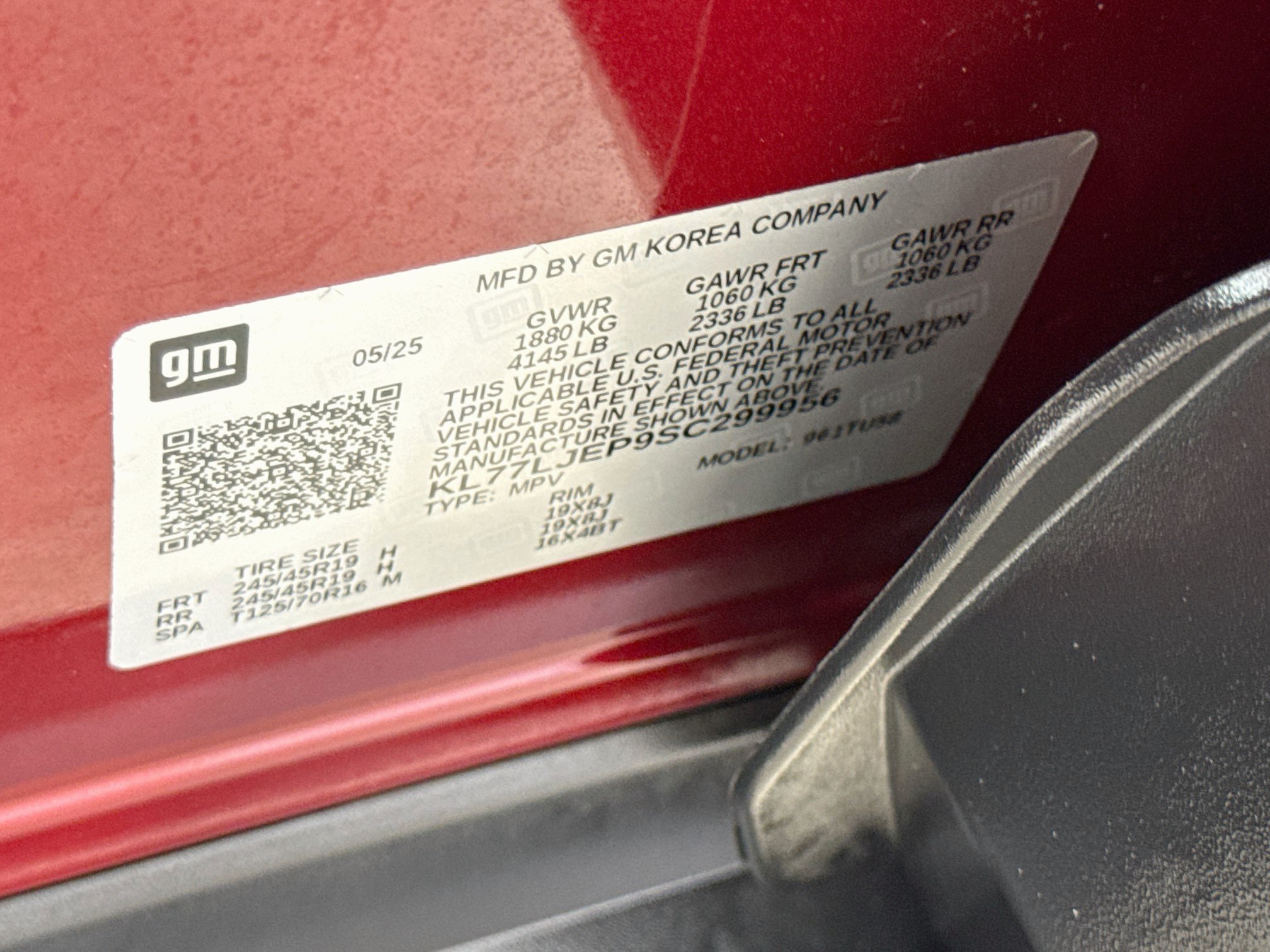 Used 2025 Chevrolet Trax RS w/ Sunroof Package FWD image 33
