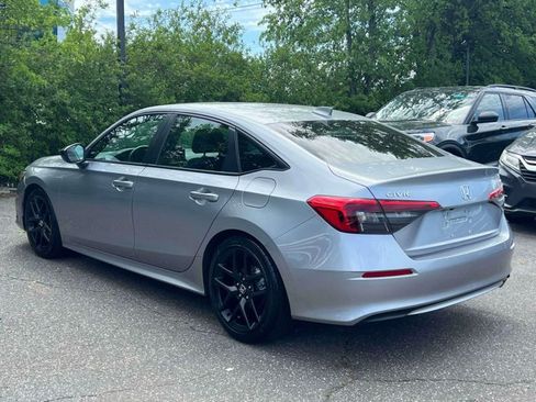 Used 2023 Honda Civic Sport image 8