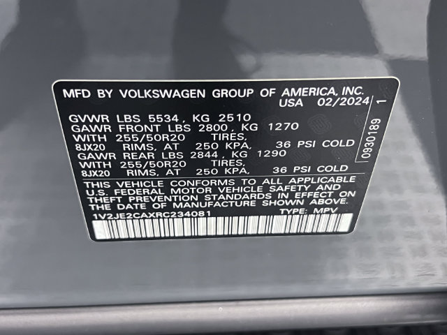 Certified 2024 Volkswagen Atlas Cross Sport SE w/ Panoramic Sunroof Package FWD image 30