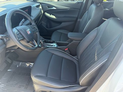 Used 2026 Buick Encore GX Avenir w/ Avenir Technology Package FWD image 11