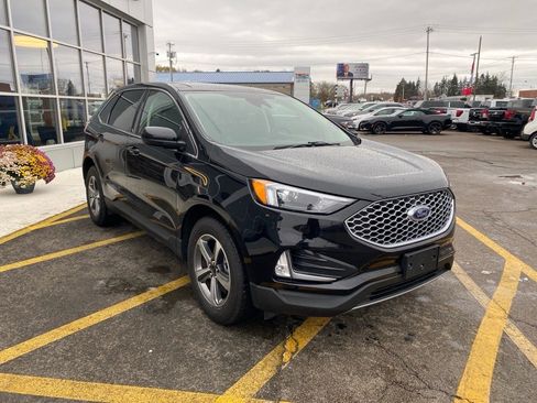 Used 2024 Ford Edge SEL w/ Convenience Package image 7