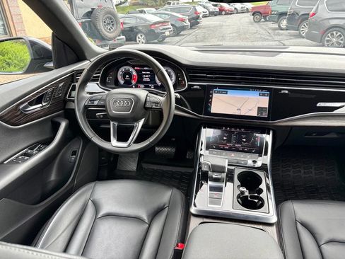 Used 2021 Audi Q8 Premium w/ Black Optic Package AWD/4WD image 6
