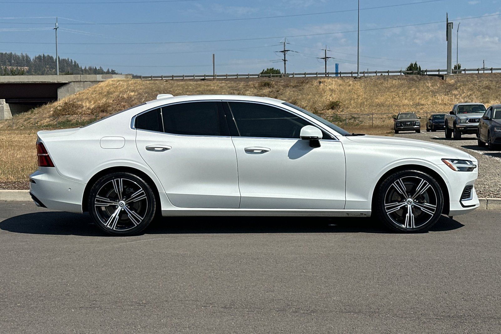 Used 2021 Volvo S60 T8 Inscription w/ Climate Package AWD/4WD image 2