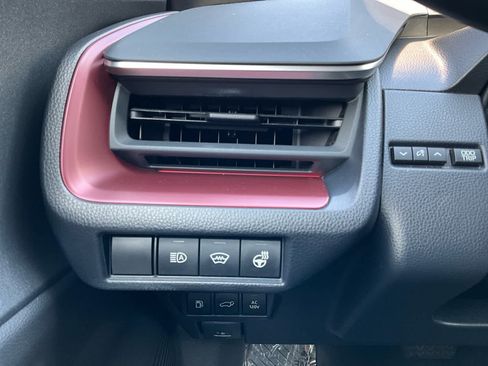 Used 2025 Toyota Prius Plug-In Hybrid w/ Limited Premium Package FWD image 18