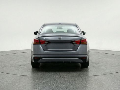 Used 2025 Nissan Altima 2.5 SV FWD image 7
