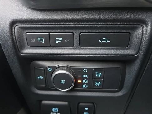 Used 2021 Ford F150 Lariat image 32