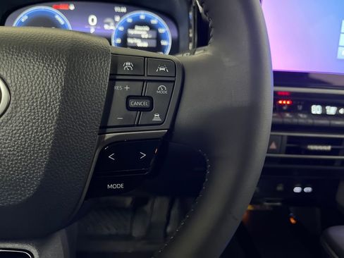 Used 2026 Toyota Camry XLE image 60