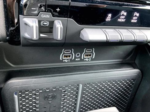 Used 2025 RAM 1500 Big Horn AWD/4WD image 32