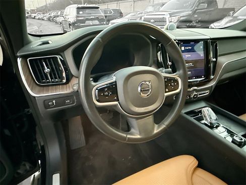Used 2022 Volvo XC60 B6 Inscription w/ Advanced Package image 12