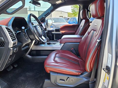 Used 2019 Ford F150 Platinum w/ Equipment Group 701A Luxury image 17