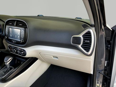 Used 2020 Kia Soul S FWD image 24
