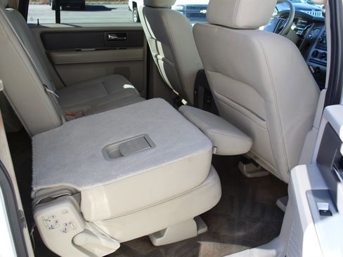 Used 2011 Ford Expedition EL XLT image 13